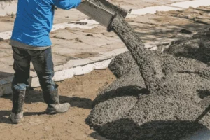 افزودنی‌های بتن برای دوام و مقاومت کف‌سازی صنعتی